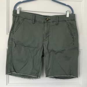 Boyfriend stretch Bermuda shorts Khaki/Green